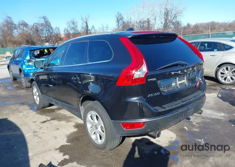2013 Volvo Xc60 3.2 Premier из США, поврежденный, VIN YV4940DZ1D2419809